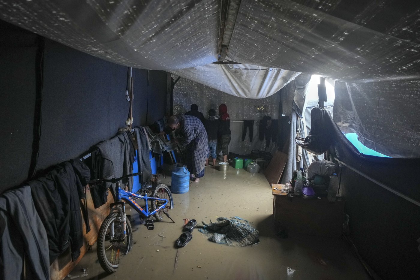 Middle East latest: Dozens of patients and wounded evacuated from Gaza for treatment | iNFOnews.ca Middle East latest: Dozens of patients and wounded evacuated from Gaza for treatment | iNFOnews.ca