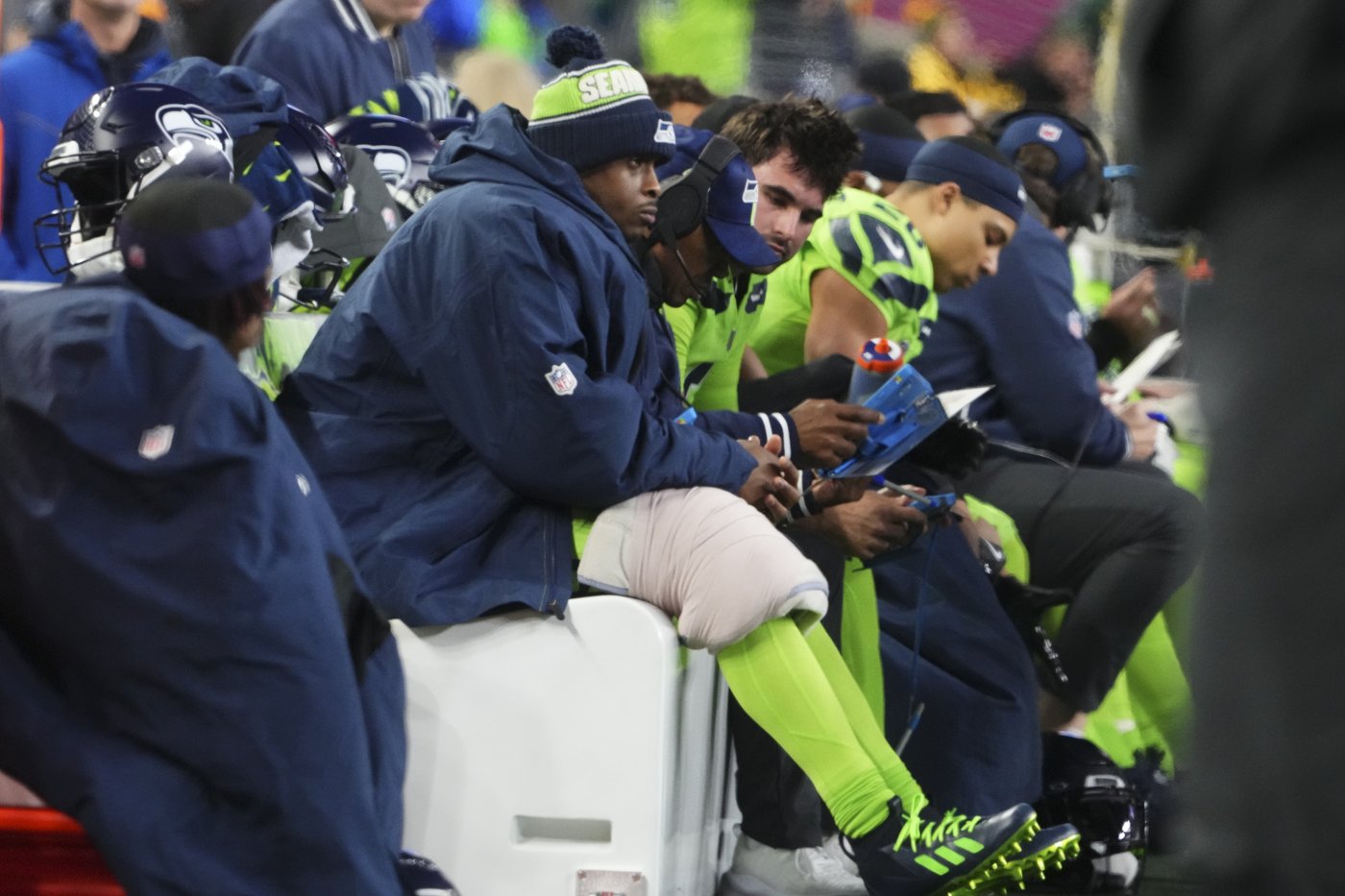 Seahawks get good news on injured QB Geno Smith as they regroup after loss | iNFOnews.ca