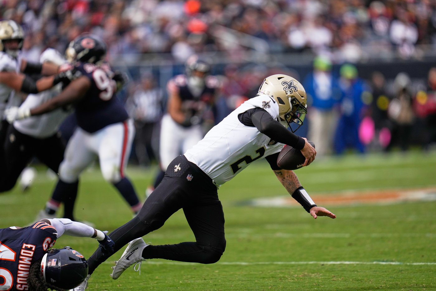 Injuries to Kendre Miller and Erik McCoy add to Saints' misery after 6th loss in 7 games | iNFOnews.ca Injuries to Kendre Miller and Erik McCoy add to Saints' misery after 6th loss in 7 games | iNFOnews.ca