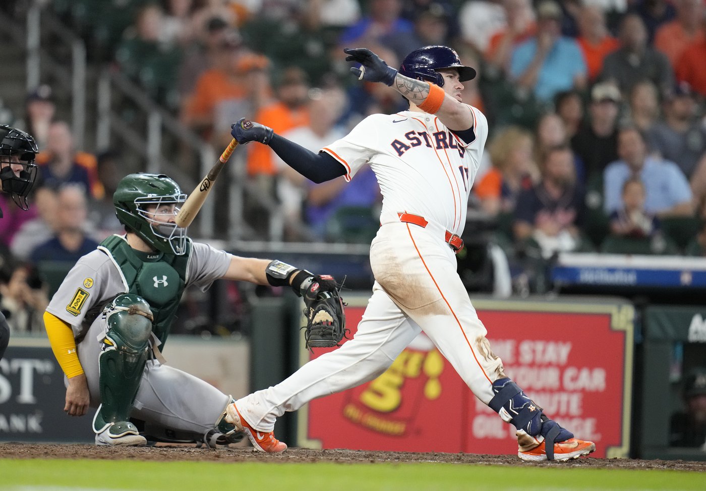 Astros rally in 7th inning to defeat Athletics 5-3 | iNFOnews.ca Astros rally in 7th inning to defeat Athletics 5-3 | iNFOnews.ca