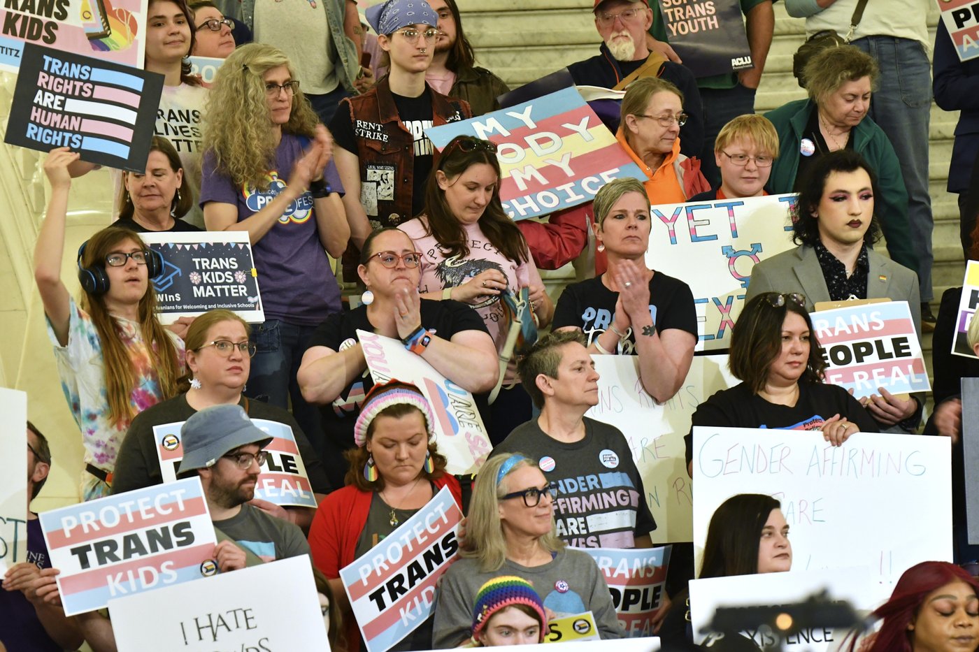 Judge blocks Trump administration from passport changes affecting some transgender Americans | iNFOnews.ca