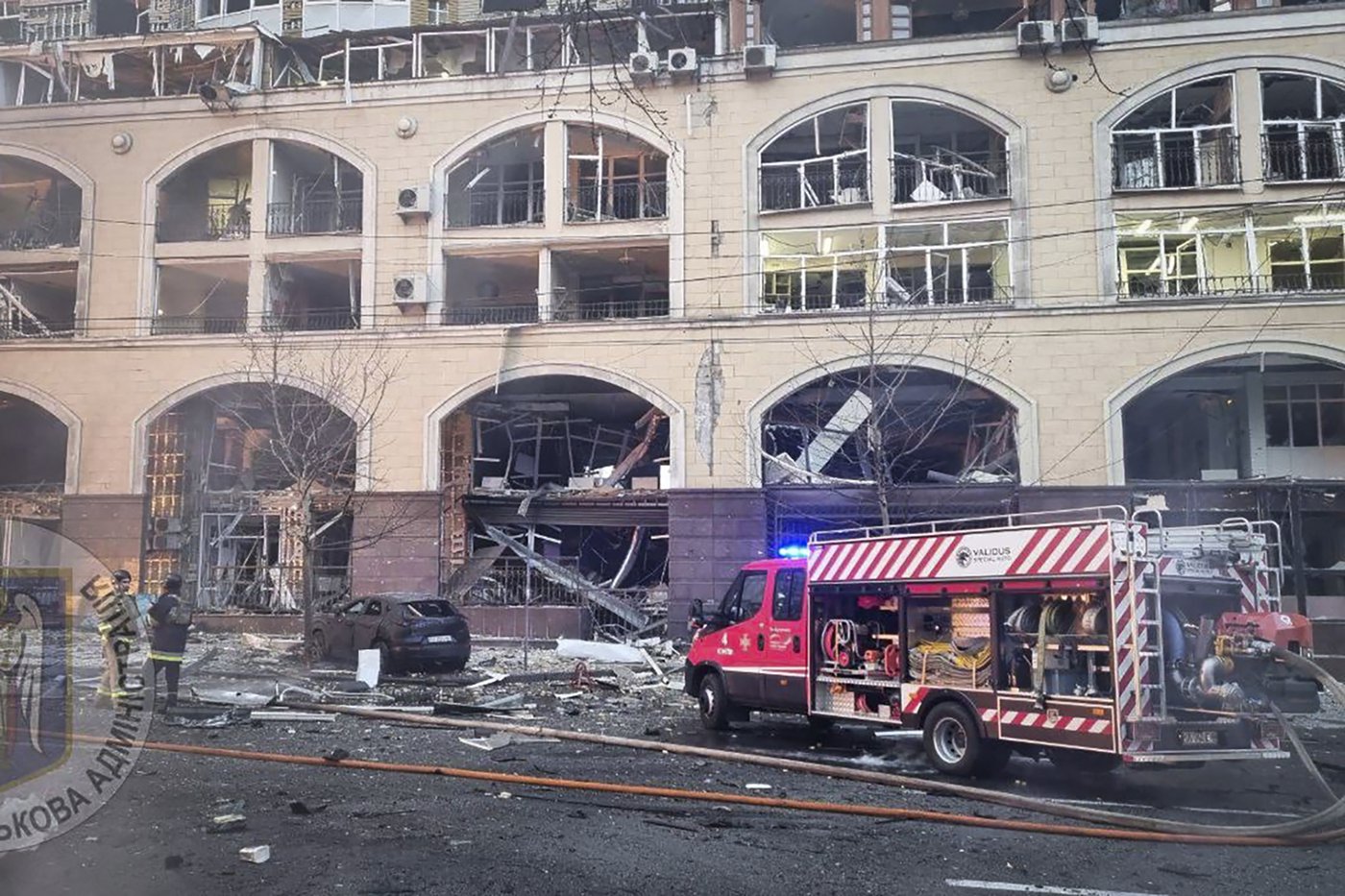 Russia and Ukraine exchange missile attacks, officials say, killing at least 1 person in Kyiv | iNFOnews.ca Russia and Ukraine exchange missile attacks, officials say, killing at least 1 person in Kyiv | iNFOnews.ca