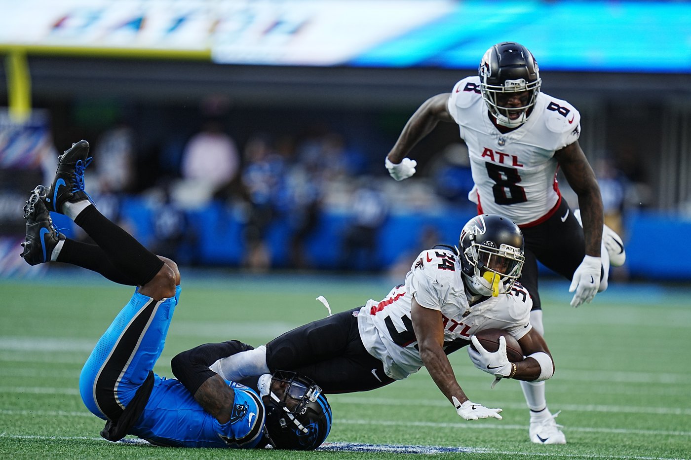 Bijan Robinson scores 2 TDs. Falcons beat Panthers 38-20 for 3rd straight victory vs. NFC South foe | iNFOnews.ca Bijan Robinson scores 2 TDs. Falcons beat Panthers 38-20 for 3rd straight victory vs. NFC South foe | iNFOnews.ca