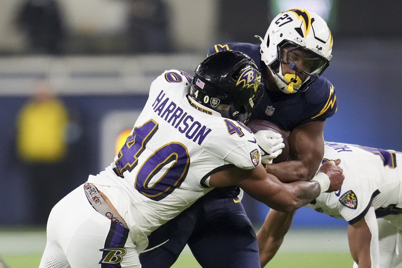 Chargers struggle to score after RB J.K. Dobbins hurts his knee in his reunion game with Ravens | iNFOnews.ca