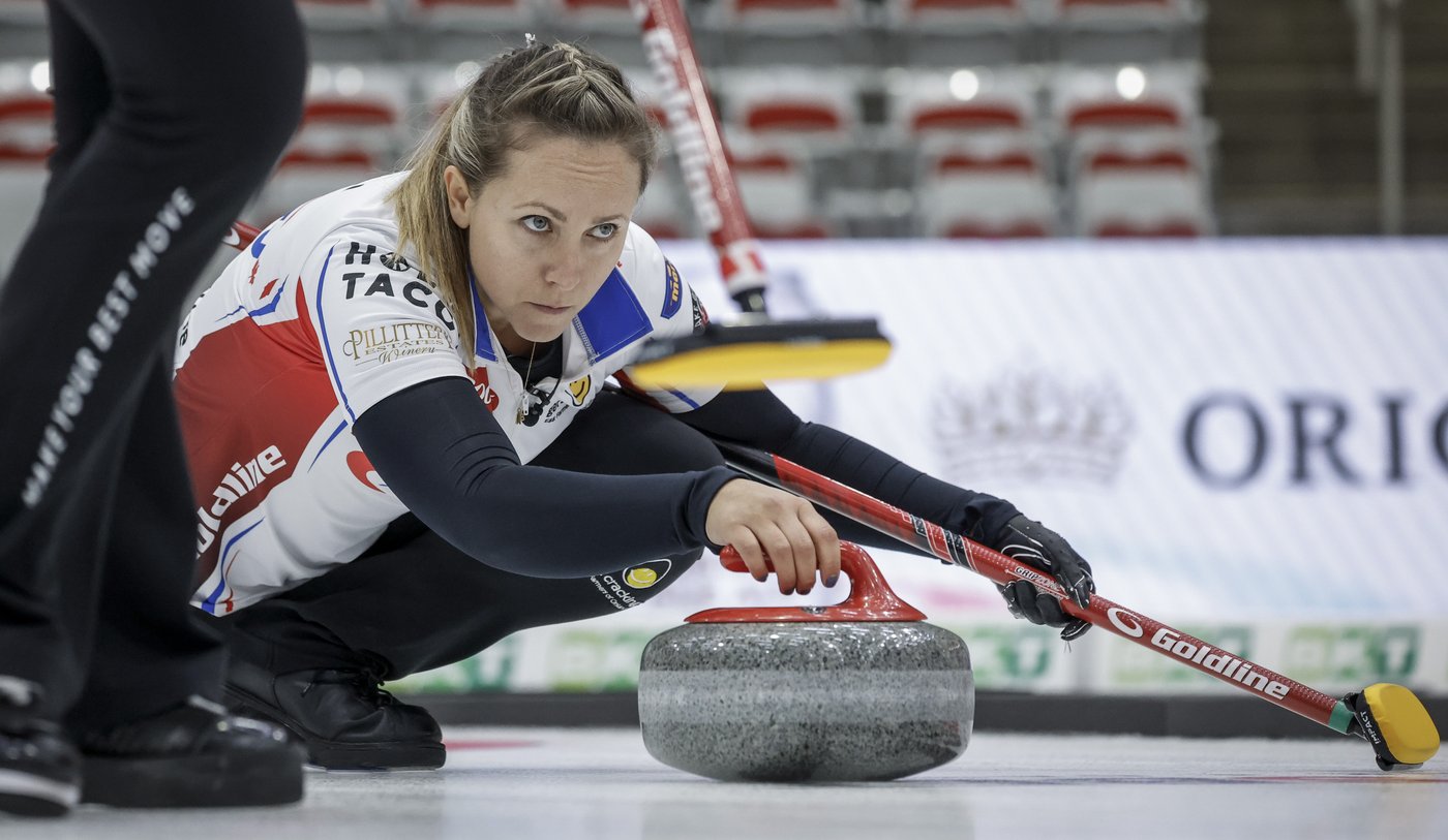 Canada's Rachel Homan qualifies for playoffs at Pan Continental Curling Championships | iNFOnews.ca
