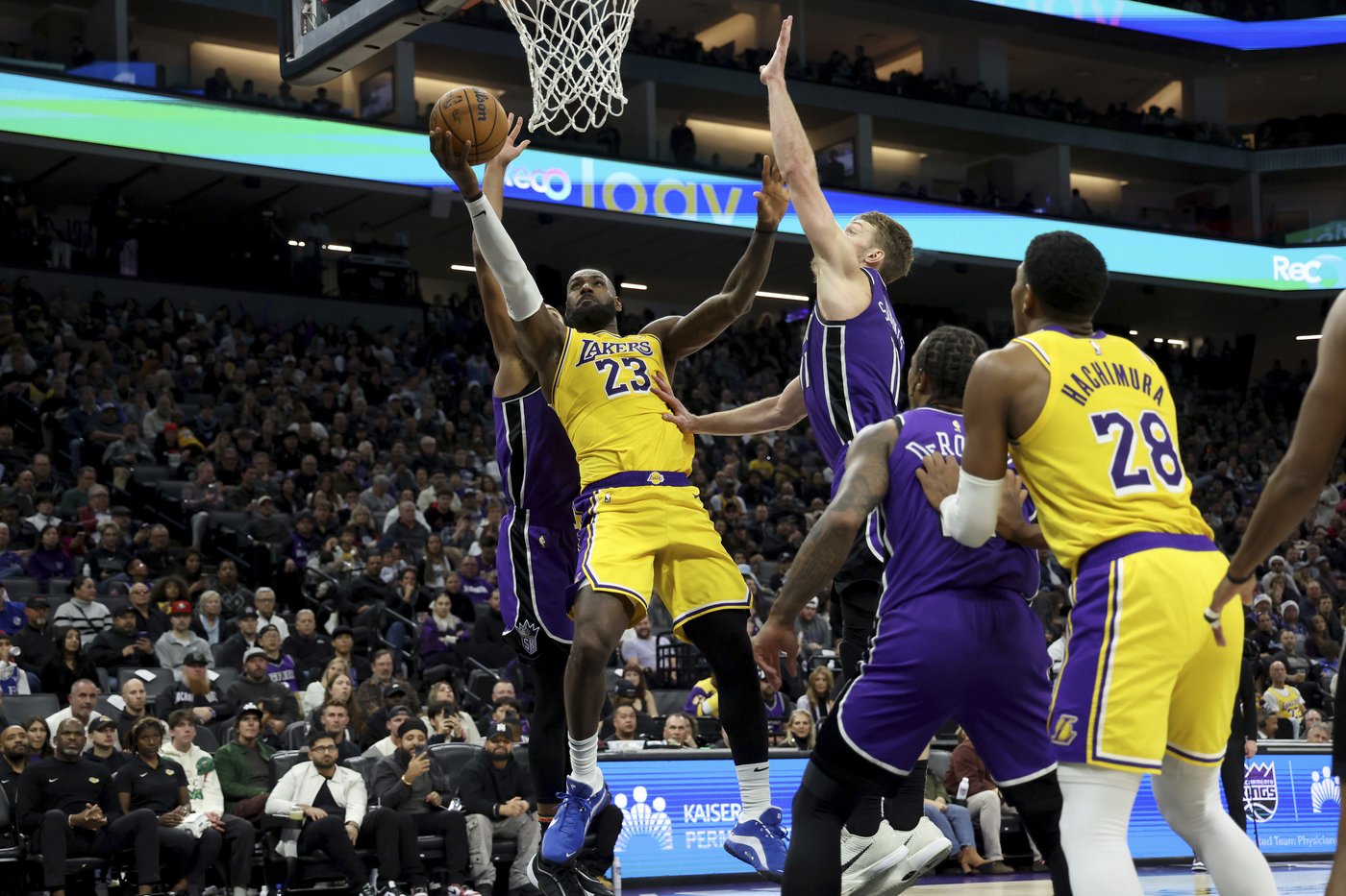 Another record for LeBron James in the Lakers' 113-100 victory over the Kings | iNFOnews.ca Another record for LeBron James in the Lakers' 113-100 victory over the Kings | iNFOnews.ca