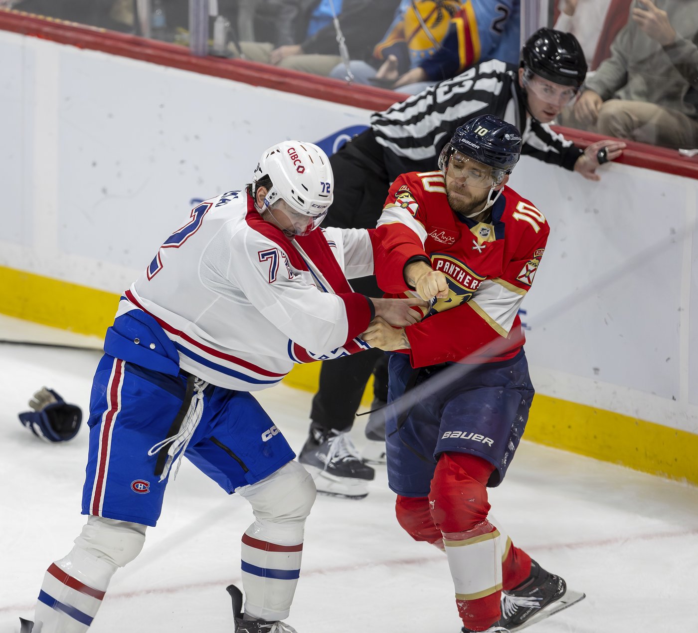 Dobes gets shutout in NHL debut, Canadiens blank Panthers 4-0 | iNFOnews.ca
