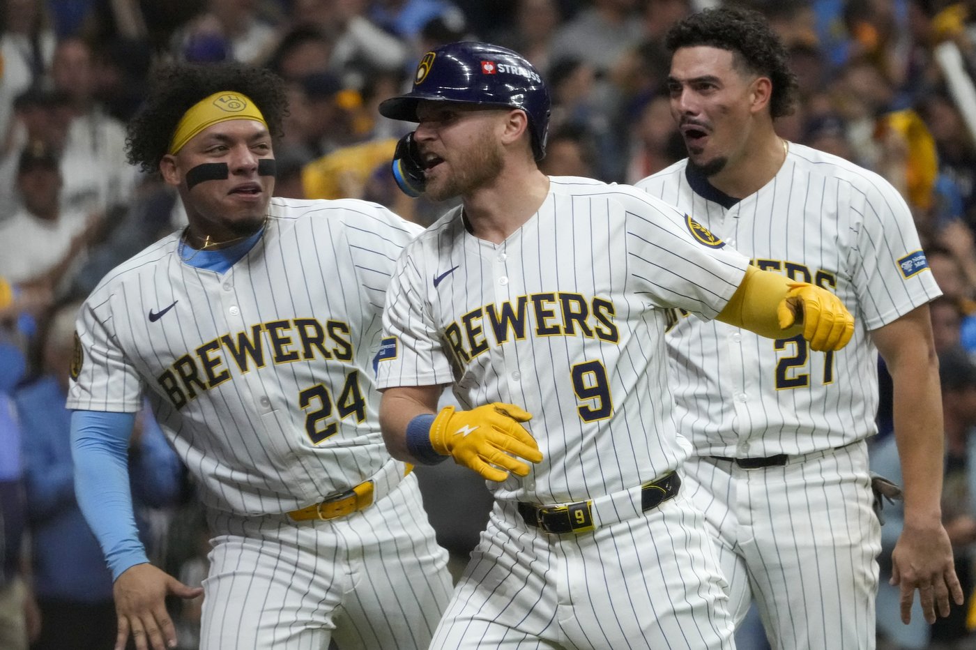 Ninth-inning collapse makes Brewers' latest playoff exit particularly painful | iNFOnews.ca
