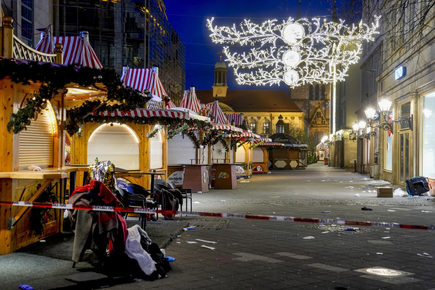 Germans mourn the 5 killed and 200 injured in the apparent attack on a Christmas market | iNFOnews.ca Germans mourn the 5 killed and 200 injured in the apparent attack on a Christmas market | iNFOnews.ca