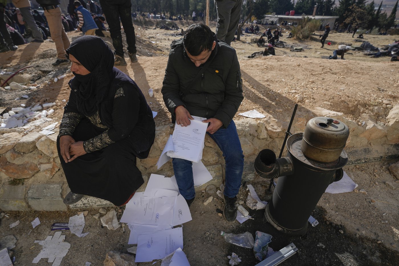 Thousands scour Syria's most horrific prison but find no sign of their loved ones | iNFOnews.ca Thousands scour Syria's most horrific prison but find no sign of their loved ones | iNFOnews.ca