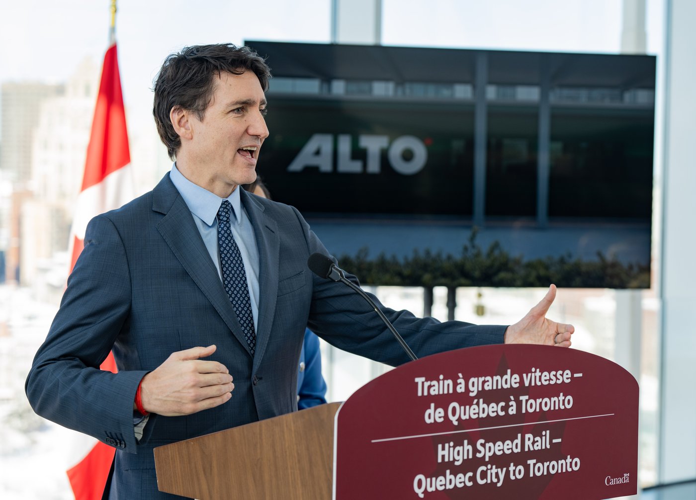 High-speed rail line would drive billions in economic benefits: report | iNFOnews.ca