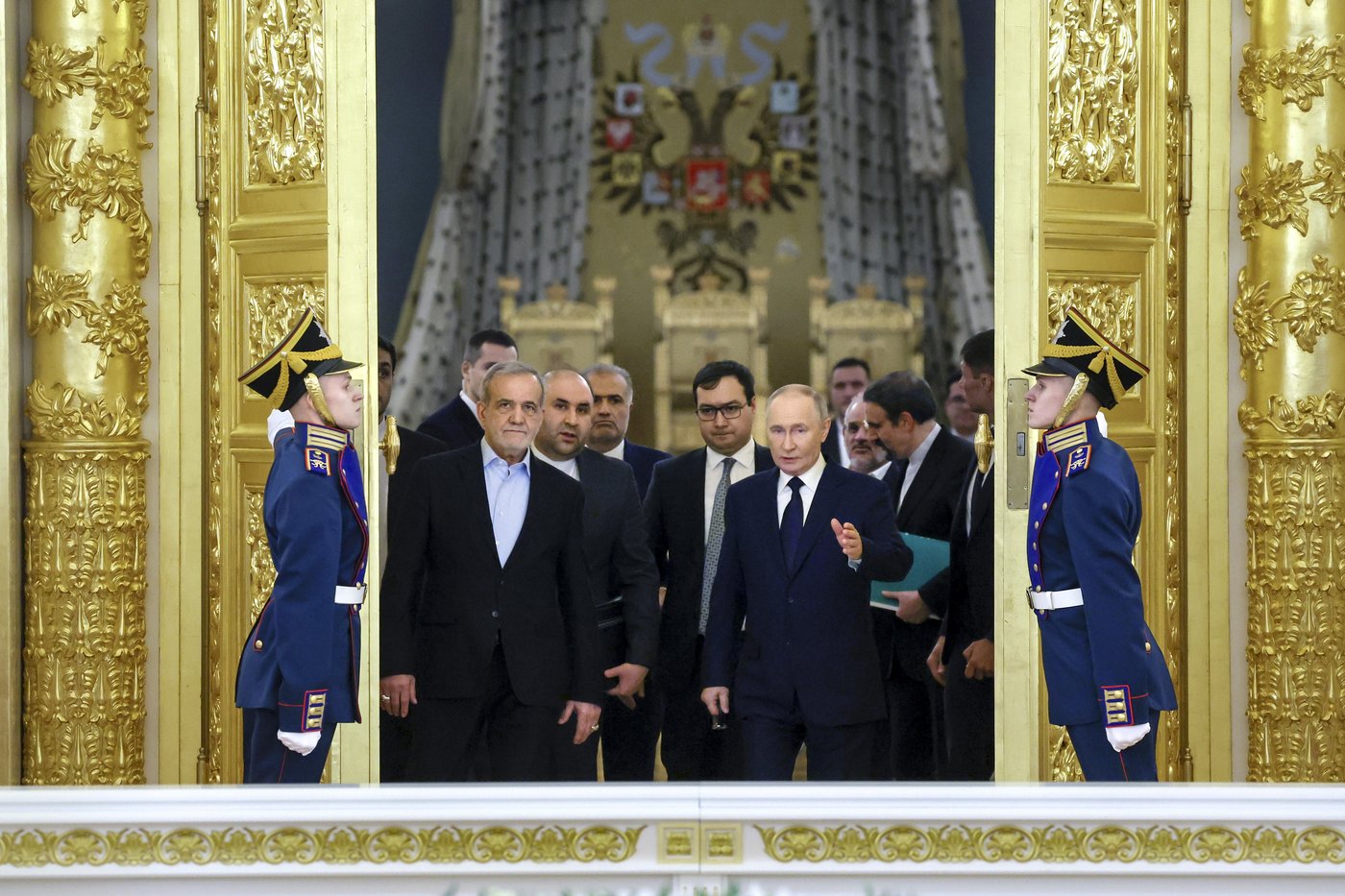 Russia’s strong ties with both Israel and Iran could help it emerge as a power broker | iNFOnews.ca