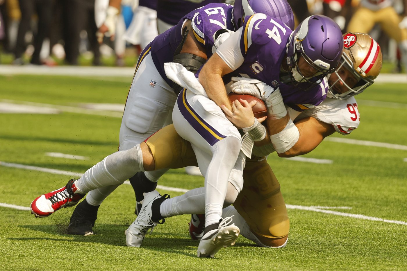 The unbeaten Texans and Vikings have each been bringing the quarterback pressure | iNFOnews.ca The unbeaten Texans and Vikings have each been bringing the quarterback pressure | iNFOnews.ca