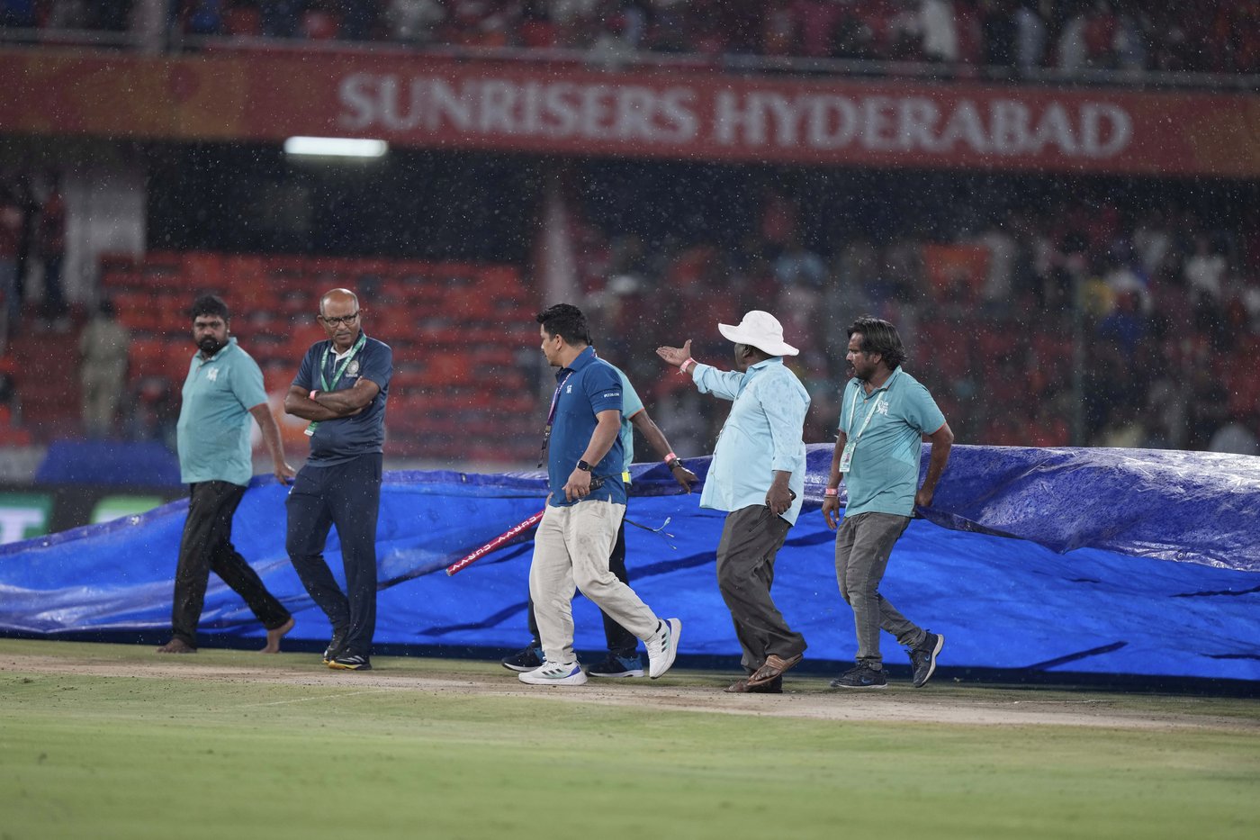 Rain ends Hyderabad's slim hope of qualifying for IPL playoffs | iNFOnews.ca