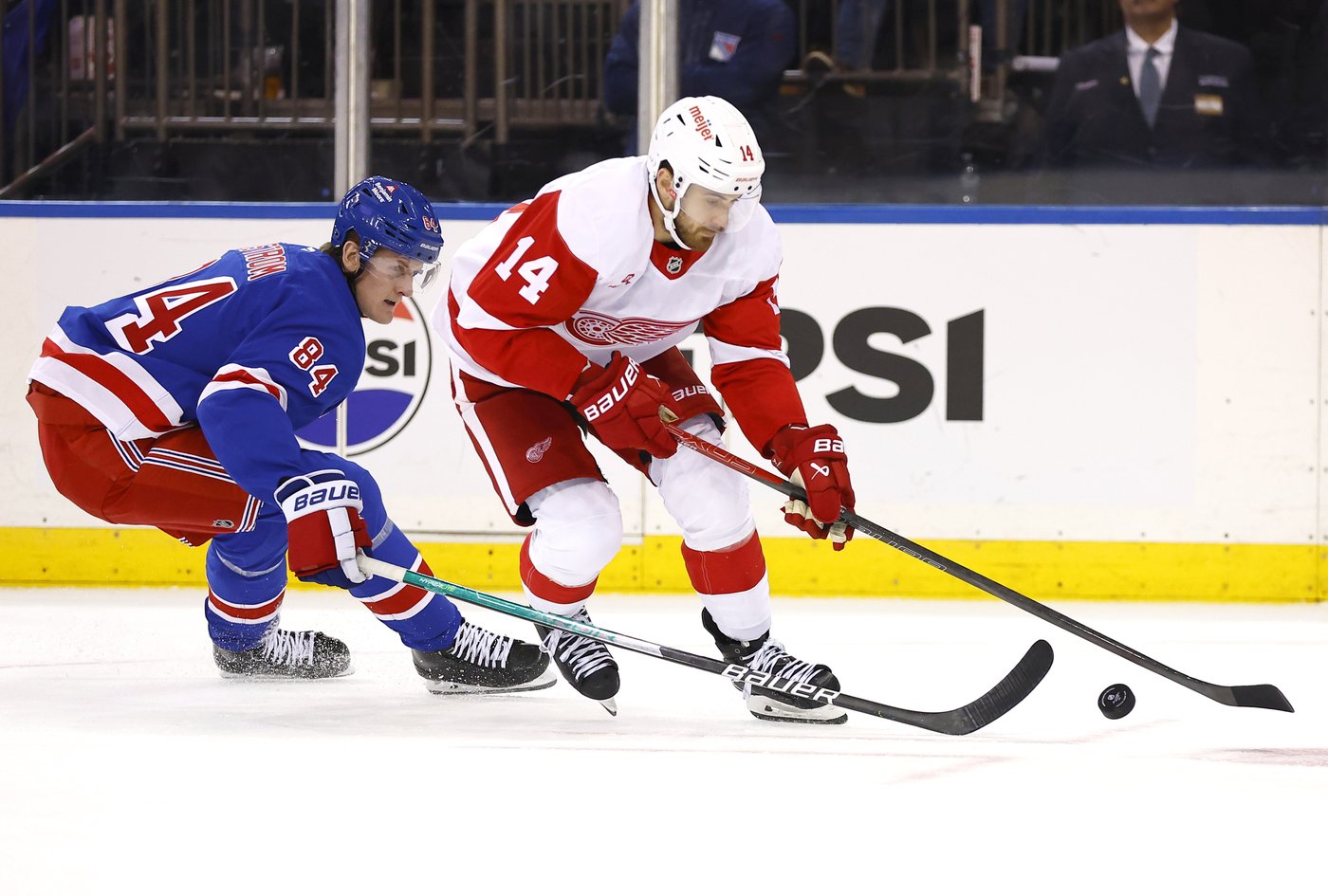 Kreider scores tiebreaking goal in 2nd period as Rangers beat Red Wings 4-1 | iNFOnews.ca Kreider scores tiebreaking goal in 2nd period as Rangers beat Red Wings 4-1 | iNFOnews.ca