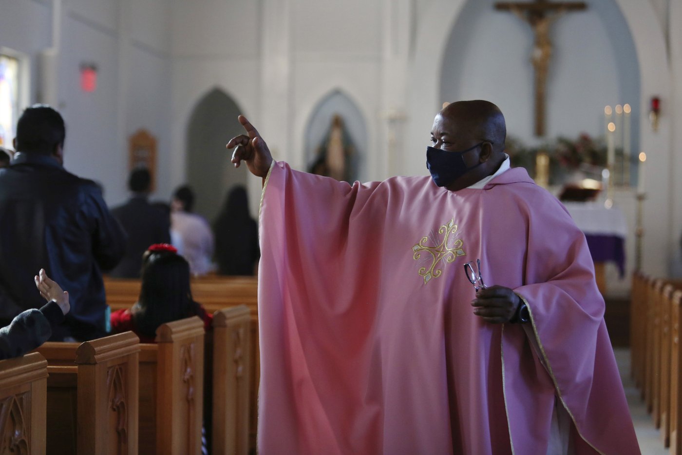 Faith leaders hope bill will stop the loss of thousands of clergy from abroad serving US communities | iNFOnews.ca Faith leaders hope bill will stop the loss of thousands of clergy from abroad serving US communities | iNFOnews.ca