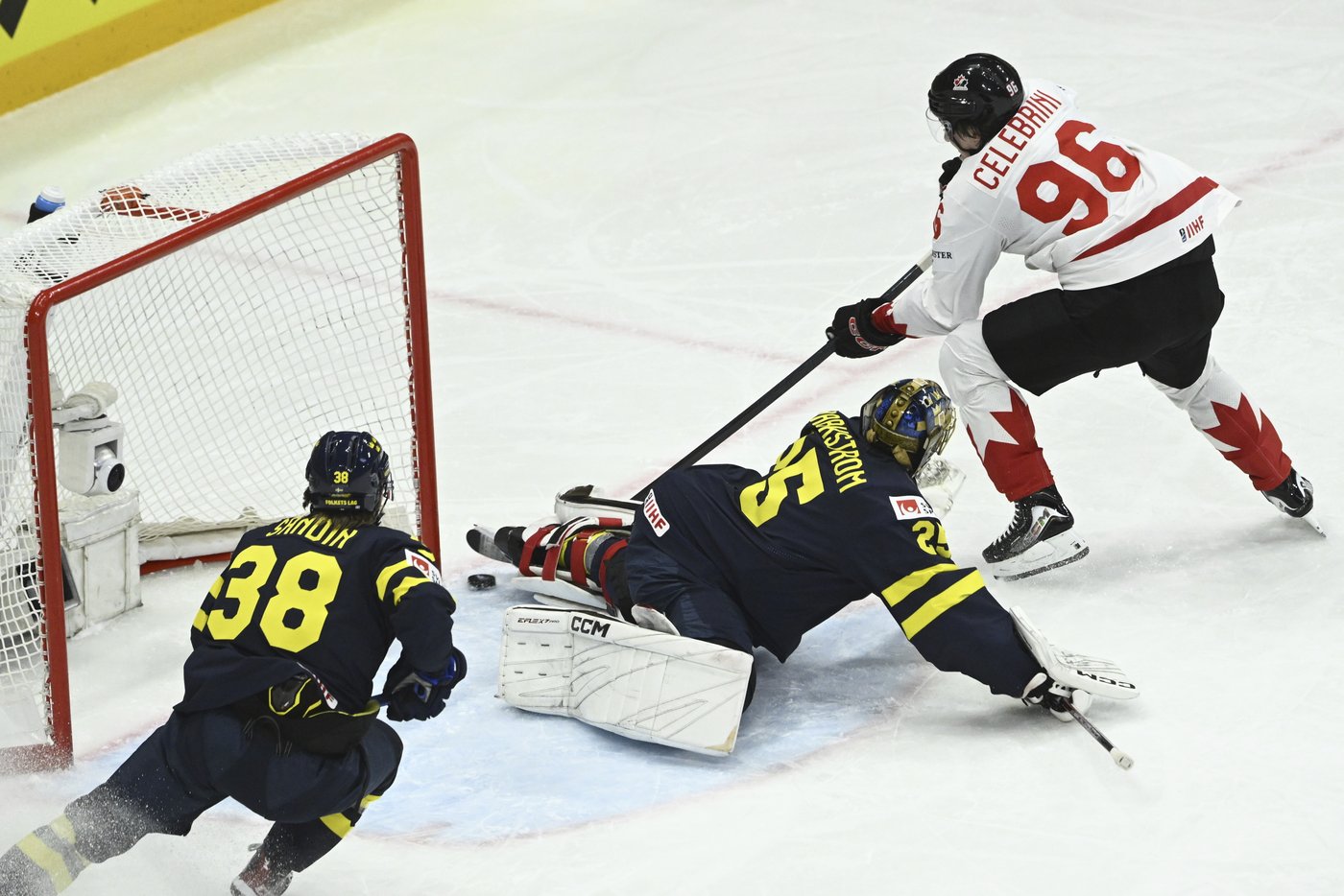 Nazar rallies US past Czechs to play Finland at quarters at ice hockey worlds, Canada tops Sweden | iNFOnews.ca Nazar rallies US past Czechs to play Finland at quarters at ice hockey worlds, Canada tops Sweden | iNFOnews.ca