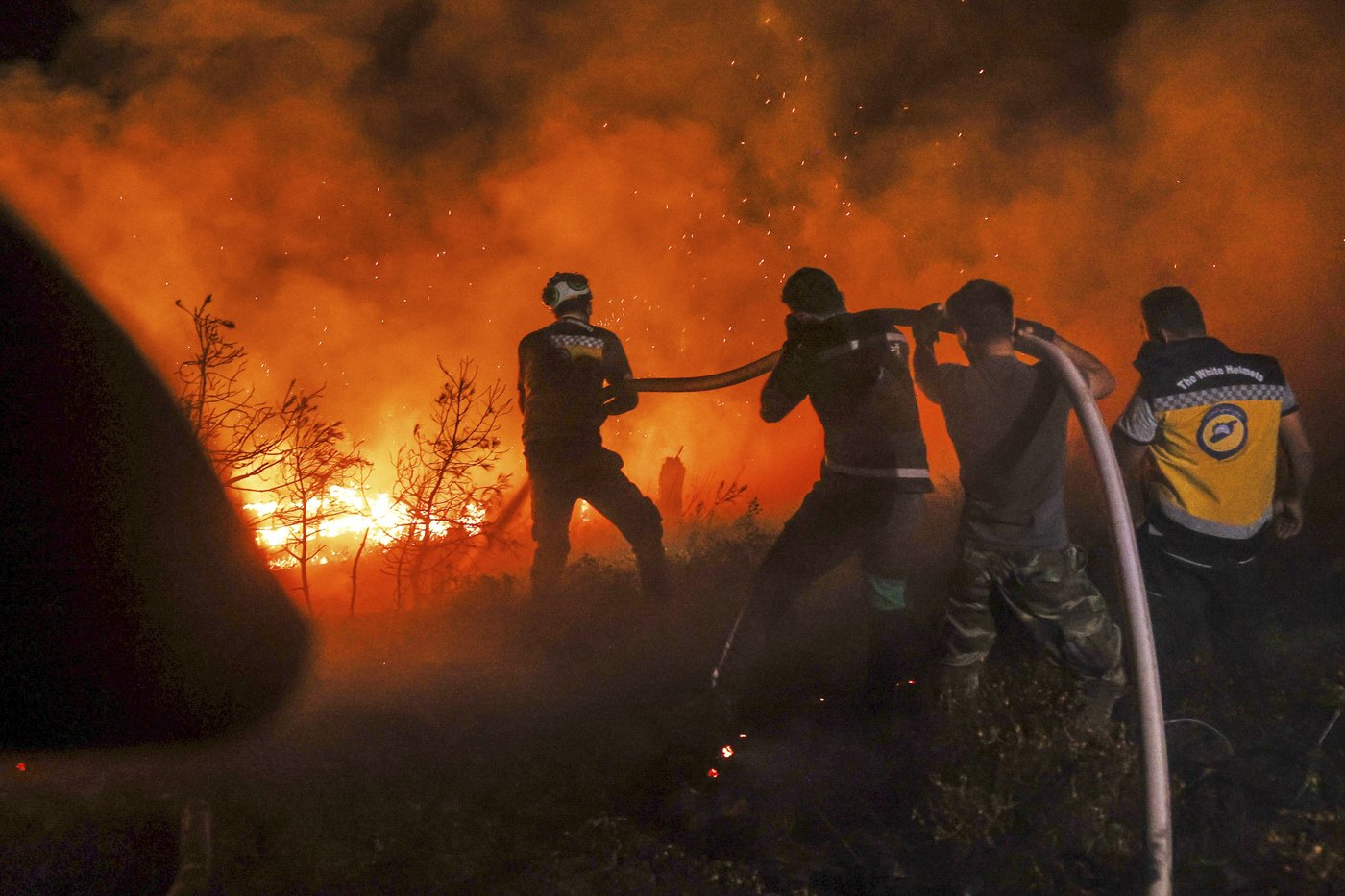 Syrian wildfires spread due to heavy winds and war remnants | iNFOnews.ca