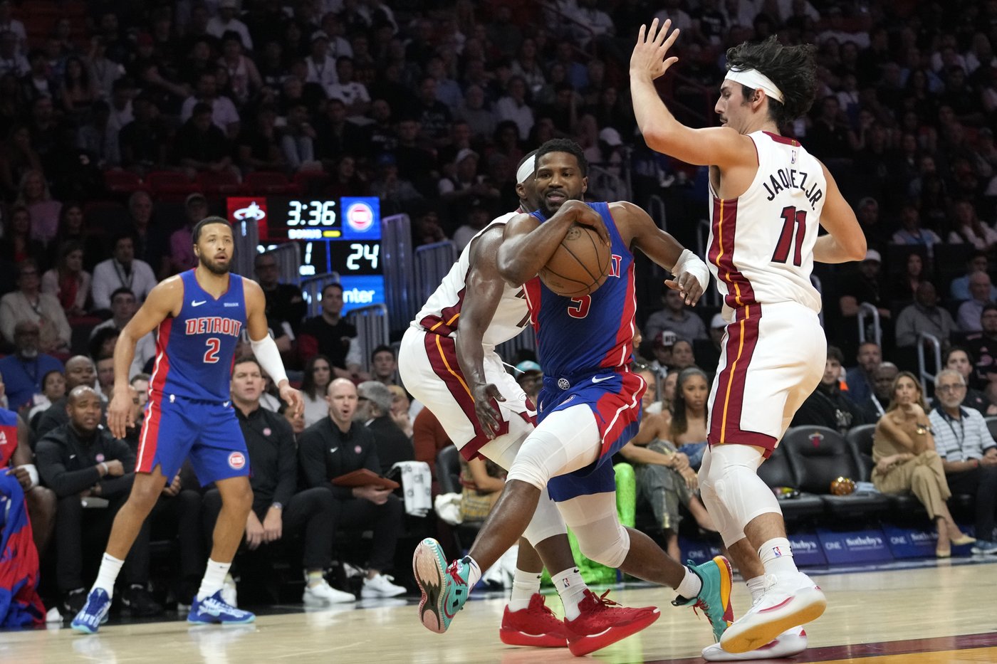 Butler scores 23, Rozier adds 20 and Heat pull away in 4th to beat Pistons 106-98 | iNFOnews.ca Butler scores 23, Rozier adds 20 and Heat pull away in 4th to beat Pistons 106-98 | iNFOnews.ca