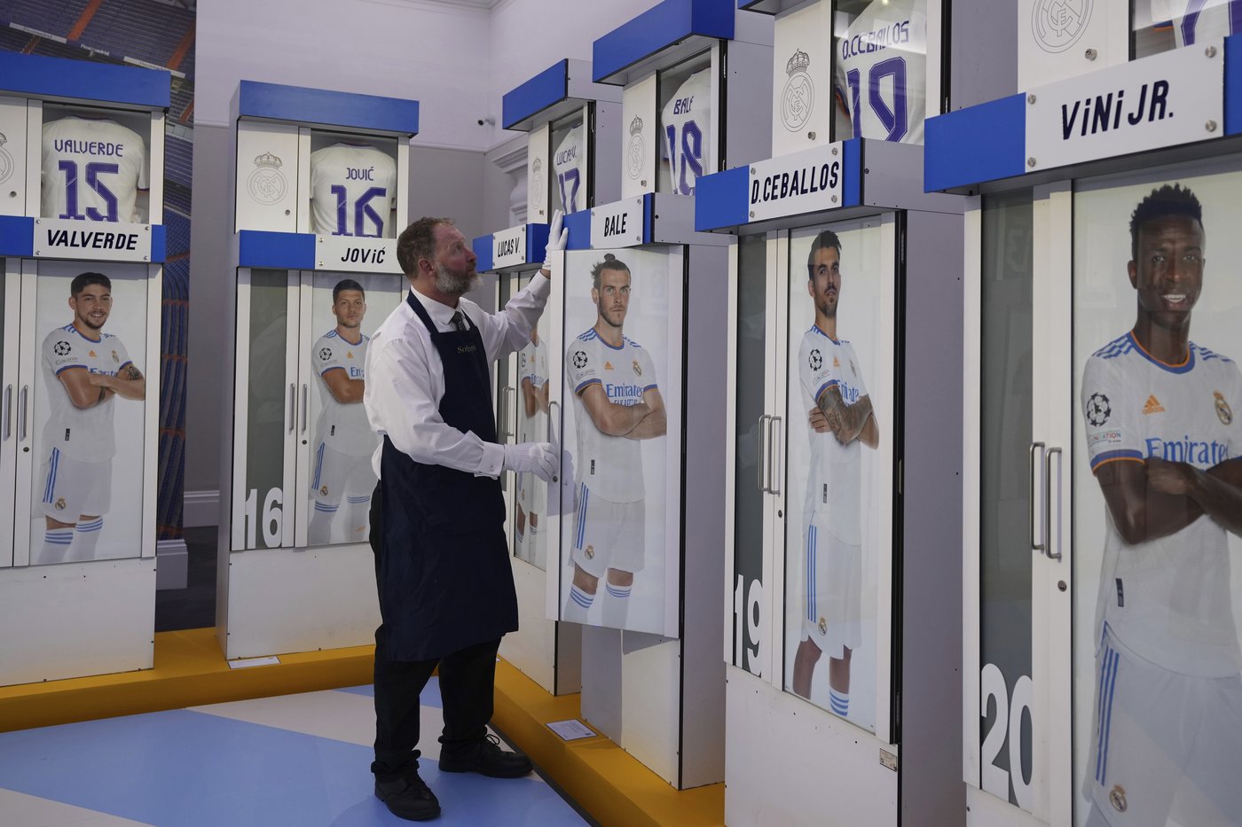Lockers used by Ronaldo, Beckham and other Real Madrid stars are up for auction | iNFOnews.ca Lockers used by Ronaldo, Beckham and other Real Madrid stars are up for auction | iNFOnews.ca