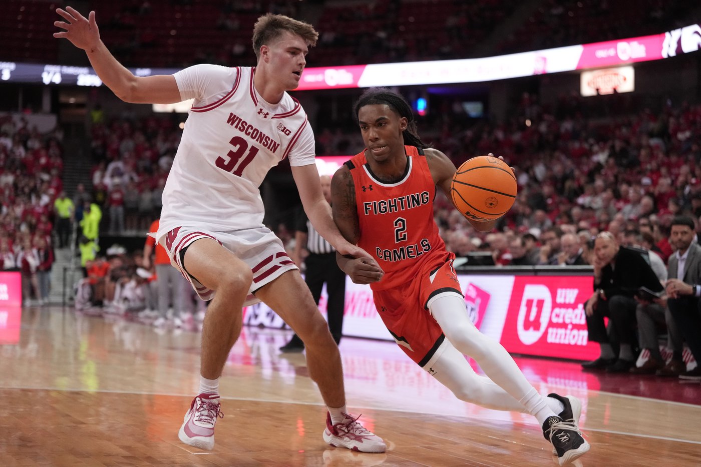 Blackwell scores 31 points as No. 24 Wisconsin opens with 96-64 victory over Campbell | iNFOnews.ca