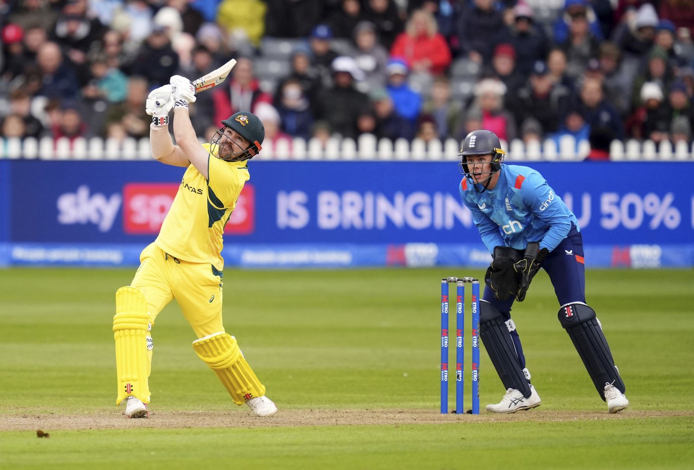Australia clinches one-day cricket series 3-2 after rain arrives too late for England | iNFOnews.ca