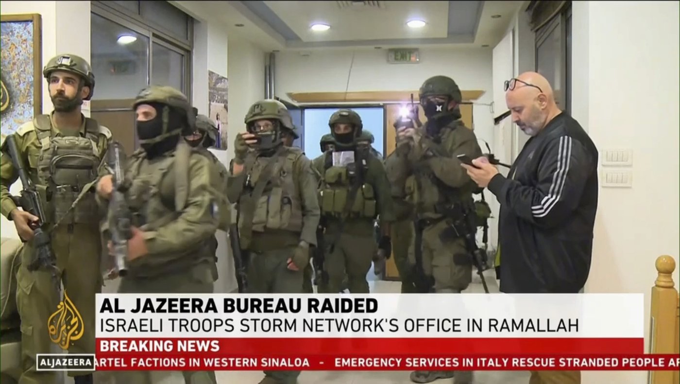 Israel raids and shuts down Al Jazeera's bureau in Ramallah in the West Bank | iNFOnews.ca Israel raids and shuts down Al Jazeera's bureau in Ramallah in the West Bank | iNFOnews.ca
