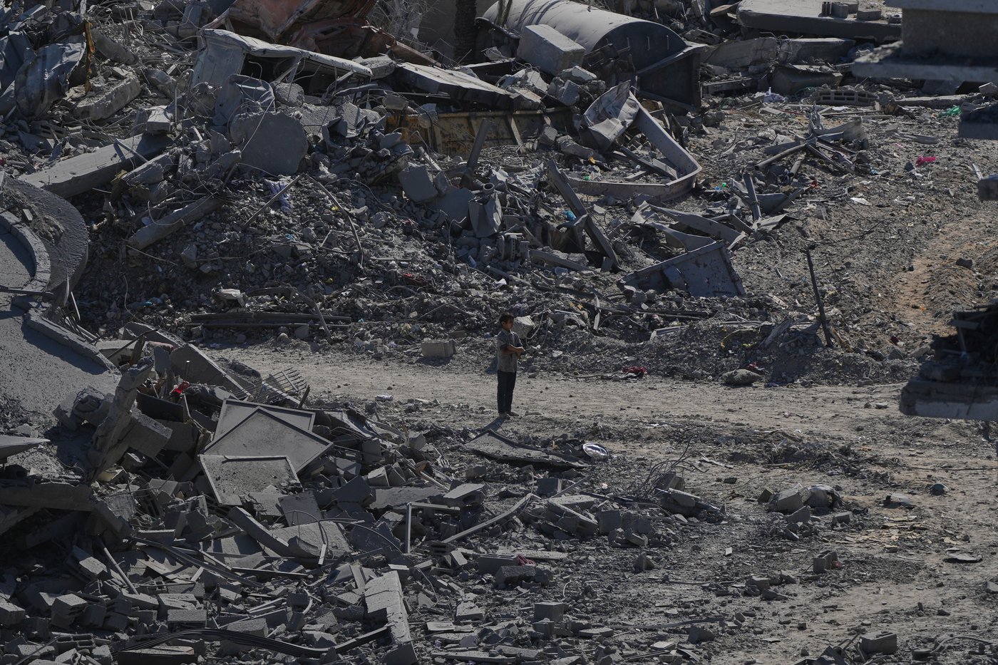 Drone footage above Gaza City shows the toll of 2 years of war | iNFOnews.ca