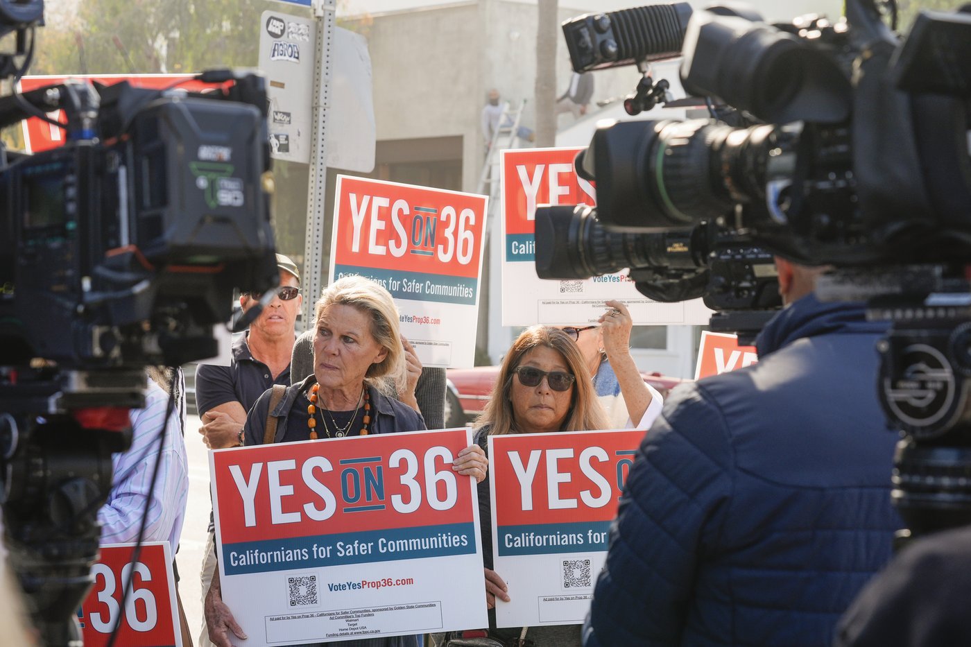 California voters weigh measures on shoplifting, forced labor and minimum wage | iNFOnews.ca