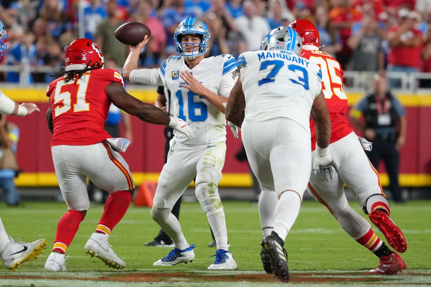 Lions host Bucs on Monday night, hoping to extend league's longest streak without consecutive losses | iNFOnews.ca