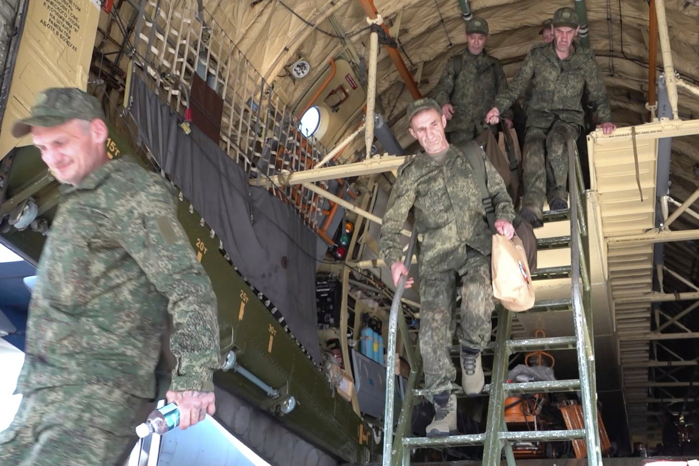 Russia and Ukraine complete prisoner swap hours after Moscow launches major aerial assault | iNFOnews.ca Russia and Ukraine complete prisoner swap hours after Moscow launches major aerial assault | iNFOnews.ca