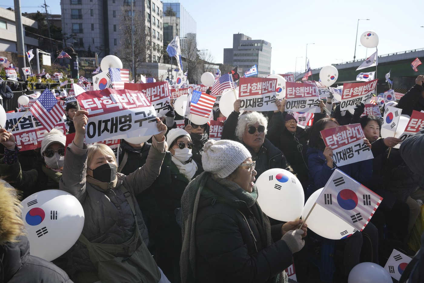 South Korean court issues warrants to detain impeached President Yoon and search his office | iNFOnews.ca South Korean court issues warrants to detain impeached President Yoon and search his office | iNFOnews.ca