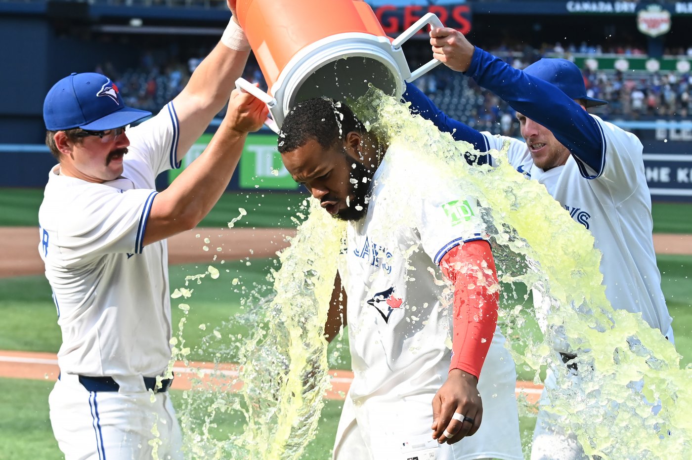 Toronto Blue Jays lead the American League standings and reinforcements are coming | iNFOnews.ca