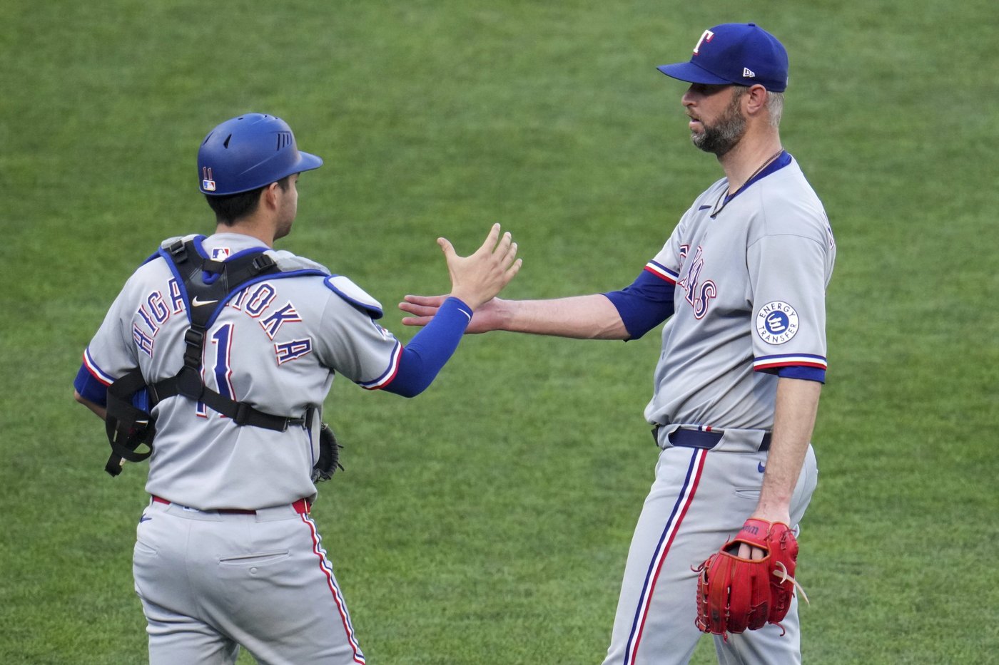 Seager has tiebreaking RBI single, Rocker gets 2nd straight win as Rangers beat Pirates 3-2 | iNFOnews.ca Seager has tiebreaking RBI single, Rocker gets 2nd straight win as Rangers beat Pirates 3-2 | iNFOnews.ca