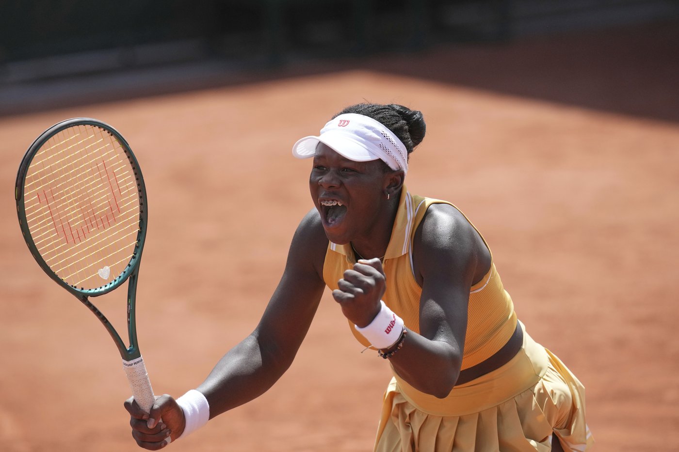 French Open: Canadian teen Victoria Mboko wins her first Grand Slam match and looks for more | iNFOnews.ca