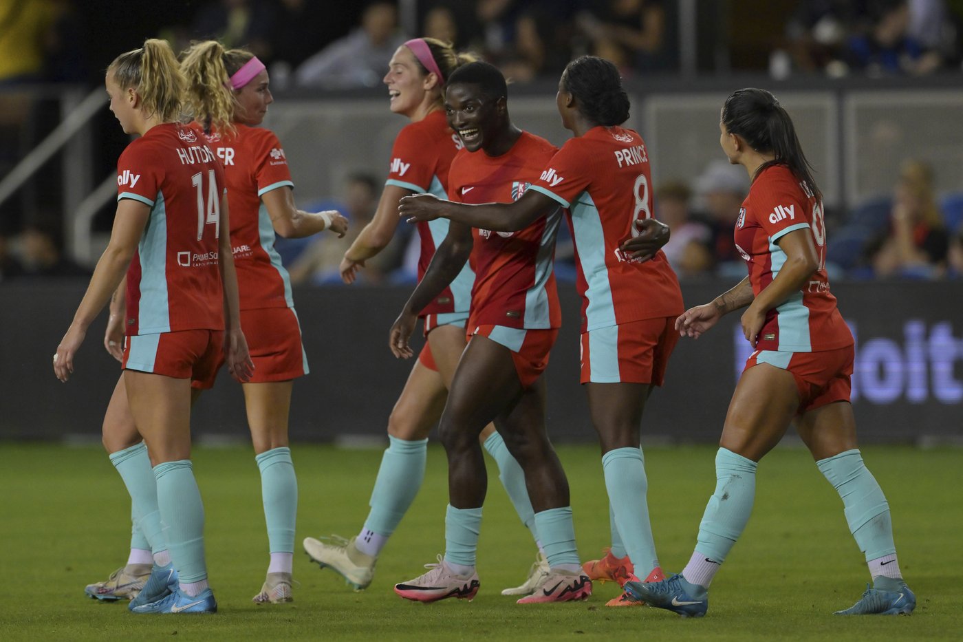 Temwa Chawinga breaks NWSL scoring record to help KC Current take down Bay FC | iNFOnews.ca