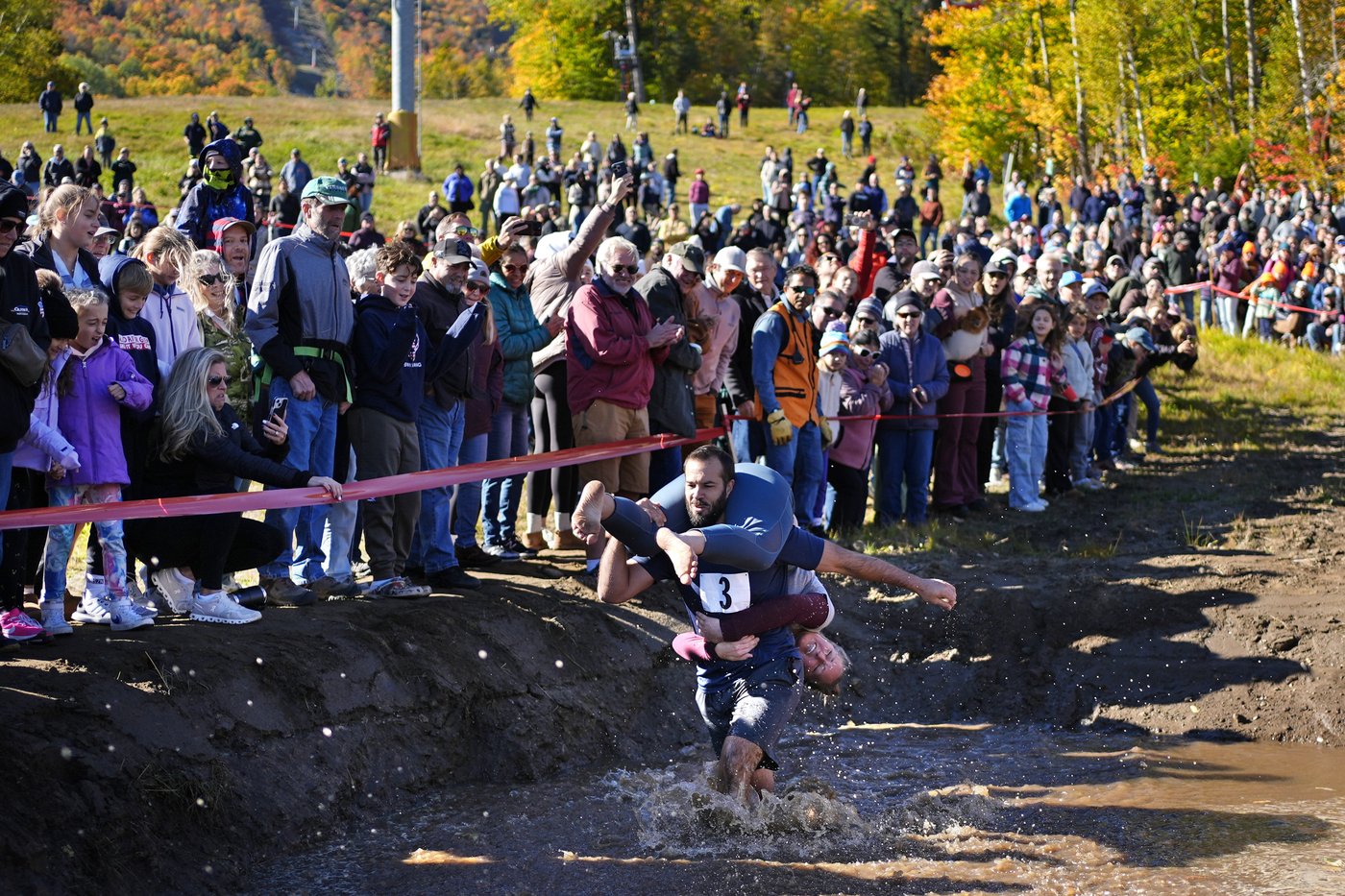 Mud, beer and cash: Annual wife-carrying championship attracts competitive couples to Maine | iNFOnews.ca Mud, beer and cash: Annual wife-carrying championship attracts competitive couples to Maine | iNFOnews.ca
