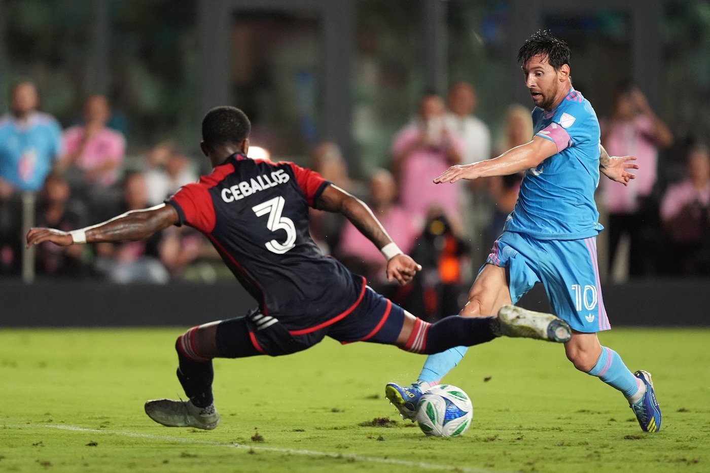 Allende, Alba and Messi help Miami beat Revolution 4-1 | iNFOnews.ca Allende, Alba and Messi help Miami beat Revolution 4-1 | iNFOnews.ca