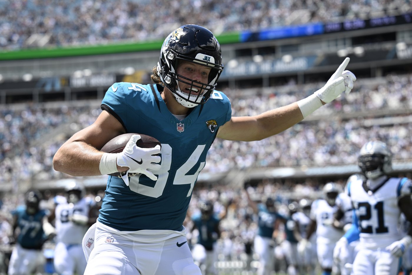 Panthers-Jaguars game gets ready to resume following severe weather and lightning delay | iNFOnews.ca Panthers-Jaguars game gets ready to resume following severe weather and lightning delay | iNFOnews.ca