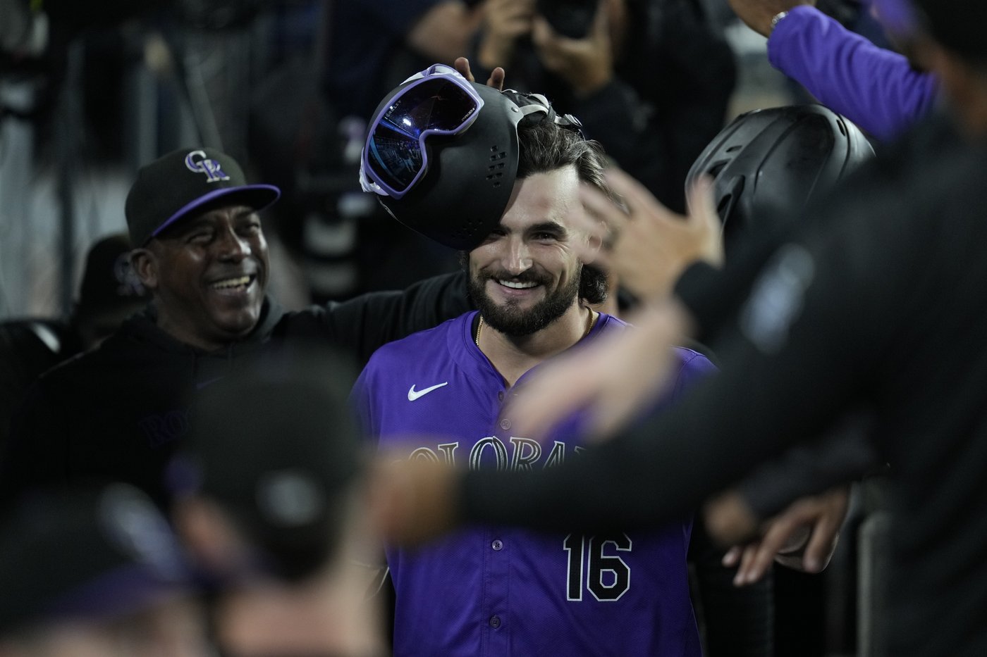 Ohtani sets MLB record with homer and stolen base in same game in Dodgers' 6-4 win over Rockies | iNFOnews.ca