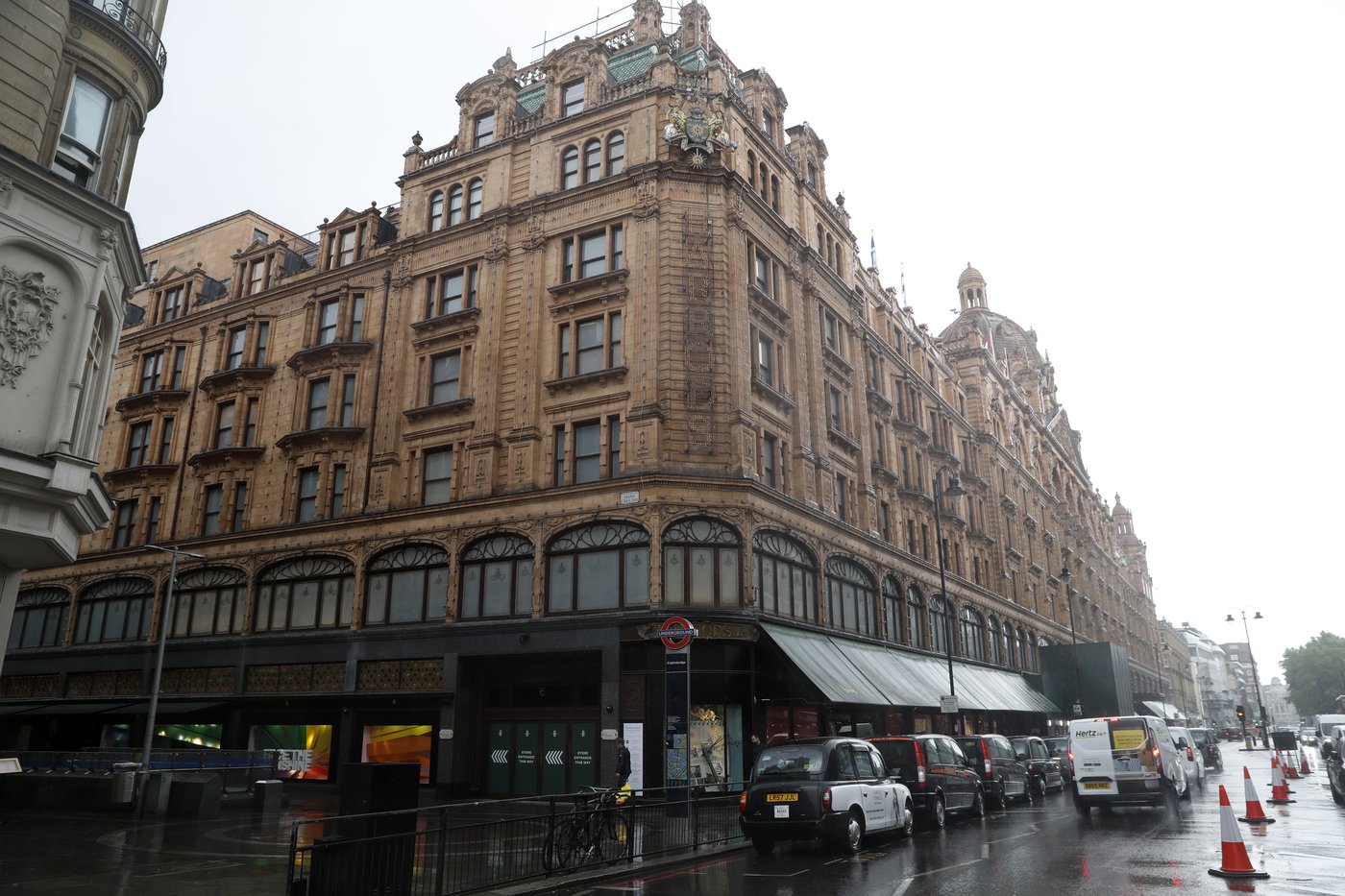 Former Fulham women's captain Ronnie Gibbons says she was groped by Mohamed Al Fayed at Harrods | iNFOnews.ca Former Fulham women's captain Ronnie Gibbons says she was groped by Mohamed Al Fayed at Harrods | iNFOnews.ca