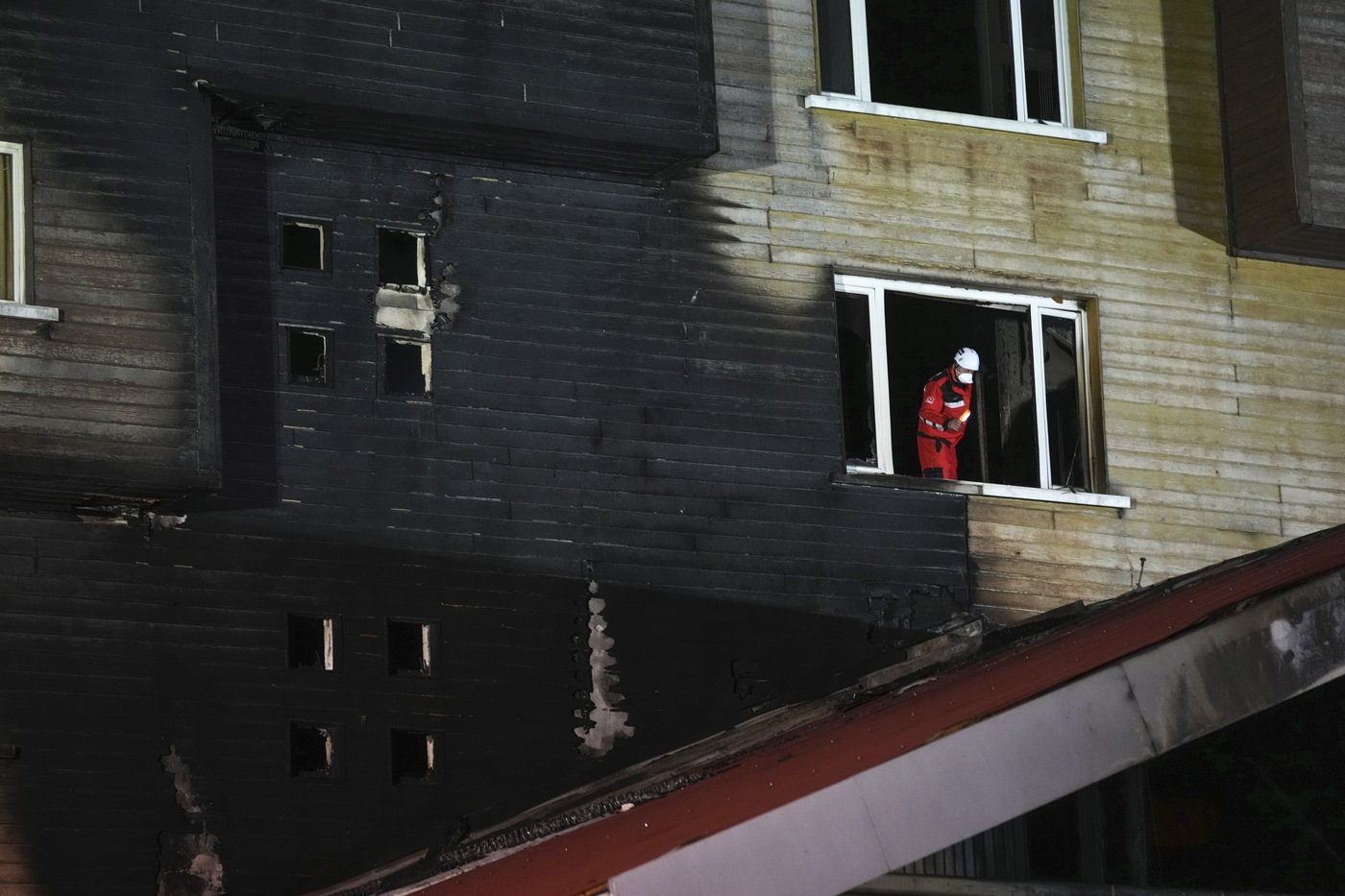 At least 76 people killed in a hotel fire at a ski resort in Turkey | iNFOnews.ca At least 76 people killed in a hotel fire at a ski resort in Turkey | iNFOnews.ca