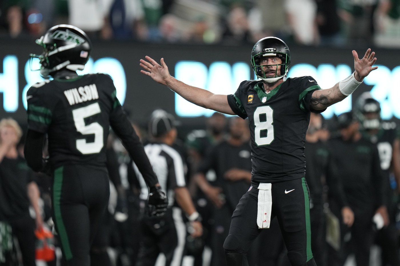 Jets' Garrett Wilson makes a jaw-dropping, 1-handed TD catch vs. Texans | iNFOnews.ca Jets' Garrett Wilson makes a jaw-dropping, 1-handed TD catch vs. Texans | iNFOnews.ca