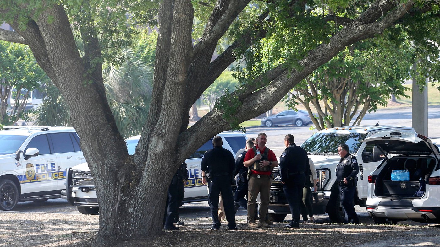 The Latest: 2 people killed and at least 6 wounded in Florida State shooting | iNFOnews.ca The Latest: 2 people killed and at least 6 wounded in Florida State shooting | iNFOnews.ca