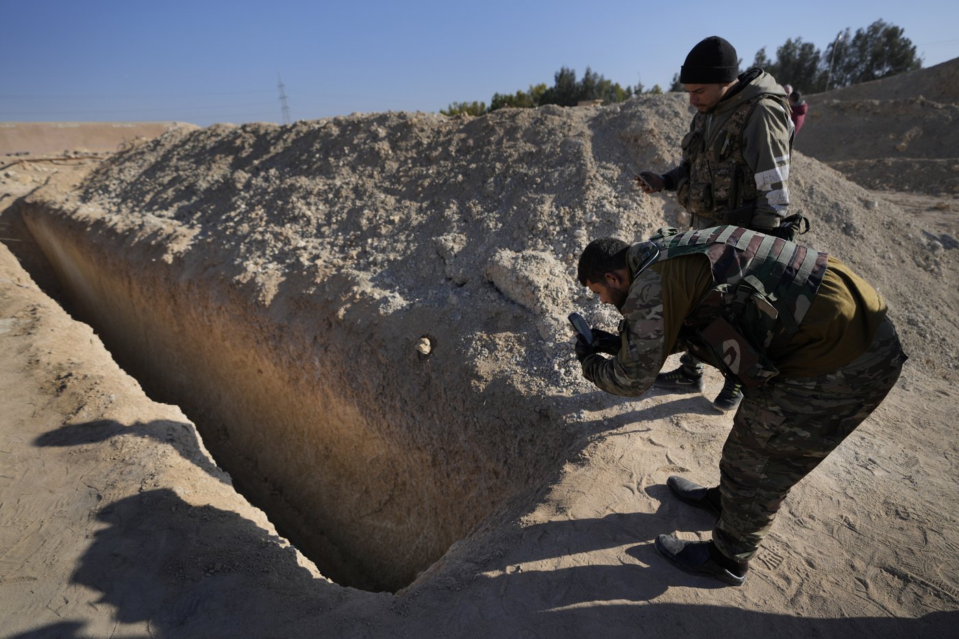 After Assad's fall, the task of unearthing the dead from Syria's mass graves is just beginning | iNFOnews.ca After Assad's fall, the task of unearthing the dead from Syria's mass graves is just beginning | iNFOnews.ca