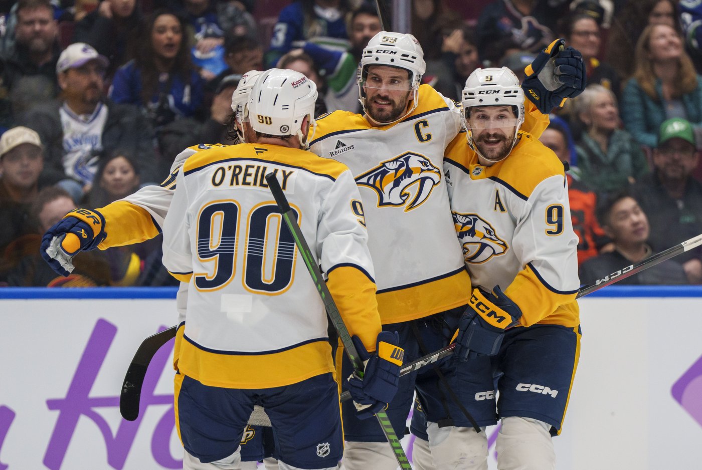 Stamkos, Predators break out against Canucks amid slow start to season | iNFOnews.ca