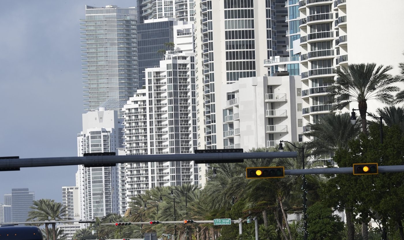 About 3 dozen high-rise buildings in South Florida are sinking | iNFOnews.ca About 3 dozen high-rise buildings in South Florida are sinking | iNFOnews.ca