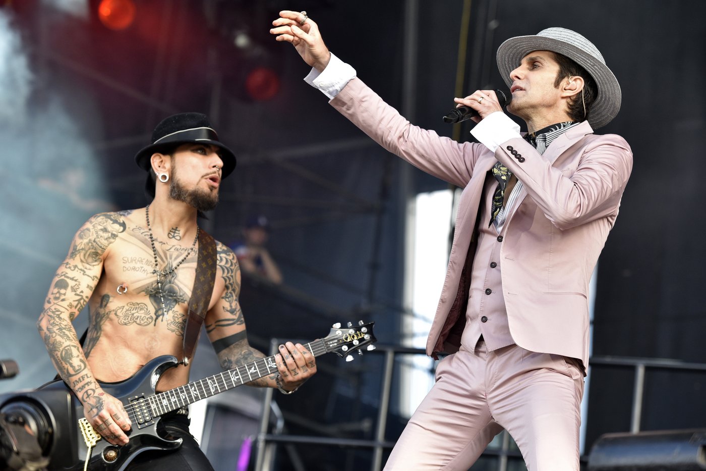 Jane's Addiction cancels its tour after onstage concert fracas | iNFOnews.ca