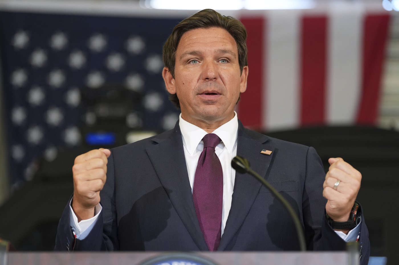 ICE joins DeSantis in touting one-week record of arresting 1,120 people in the US illegally | iNFOnews.ca