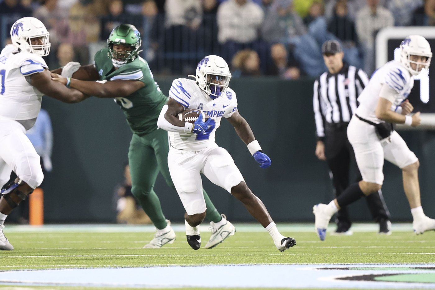 Desrosiers scores 3 TDs as Memphis tops No. 18 Tulane 34-24 to end the Green Wave's faint CFP hopes | iNFOnews.ca Desrosiers scores 3 TDs as Memphis tops No. 18 Tulane 34-24 to end the Green Wave's faint CFP hopes | iNFOnews.ca